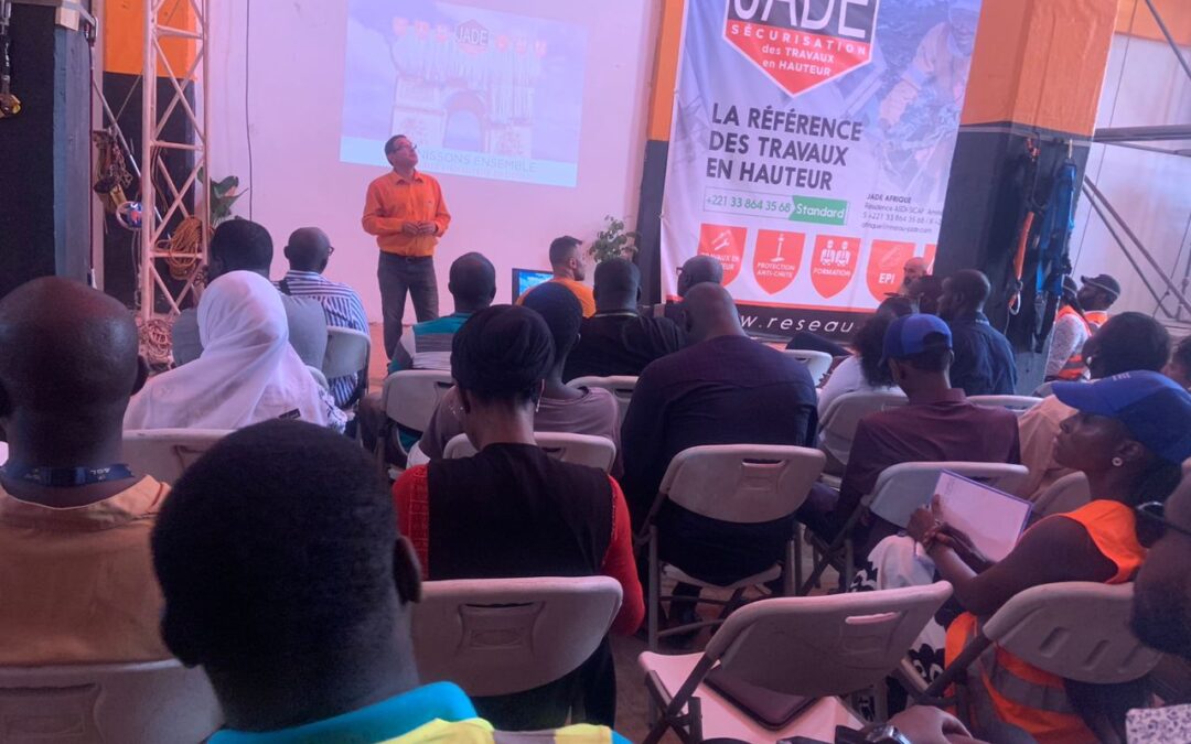 MASE Sénégal a été invité par JADE Afrique lors de sa matinée de la prévention dans ses nouveaux locaux qui lui servent de centre de formation. Une visite des lieux a été effectuée, suivie d’une présentation de l’entreprise et de quelques démonstrations.